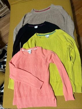 STYLUS Coral Pink Cable-Knit Crewneck Sweater.  Black, beige, chartreuse, coral.